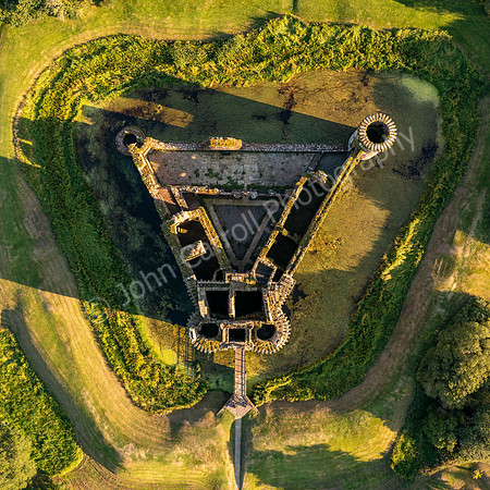 Caerlaverock Castle 10