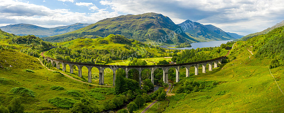 Glenfinnan Viaduct, Glenfinnan, Scotland